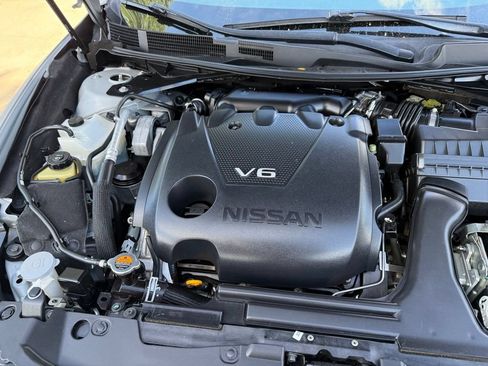 Used 2017 Nissan Maxima 3.5 SV FWD image 10