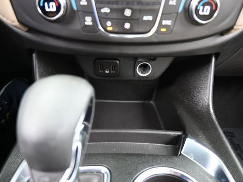 Certified 2023 Chevrolet Traverse LS image 25