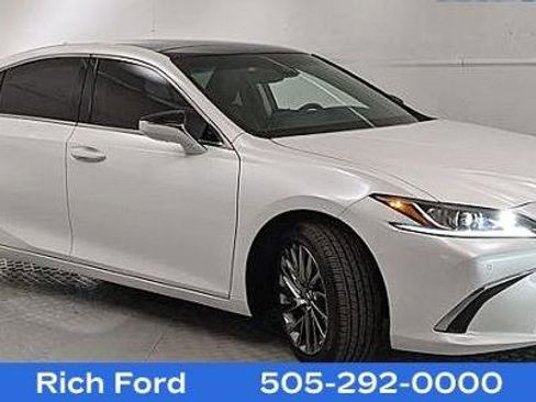 Used 2024 Lexus ES 350 Luxury w/ Accessory Package (Z1) image 1