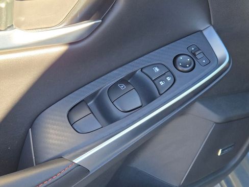 Used 2025 Nissan Sentra SR w/ SR Premium Package image 24