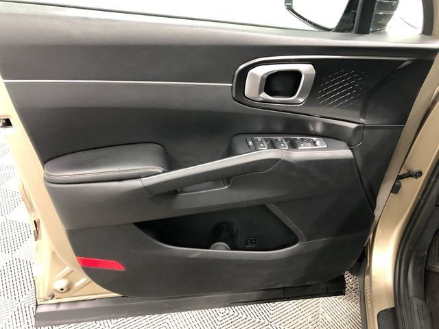 Used 2021 Kia Sorento S w/ Panoramic Sunroof Package AWD/4WD image 13