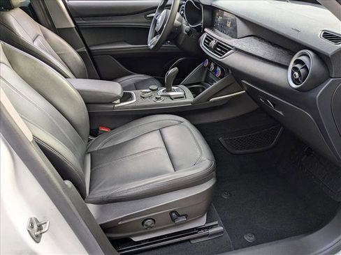 Used 2021 Alfa Romeo Stelvio Sprint image 21