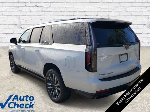 Certified 2023 Cadillac Escalade ESV Sport Platinum AWD/4WD image 2