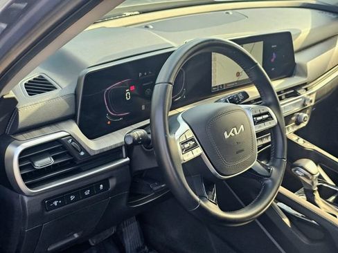 Used 2023 Kia Telluride EX w/ EX Captain's Chair Package FWD image 15