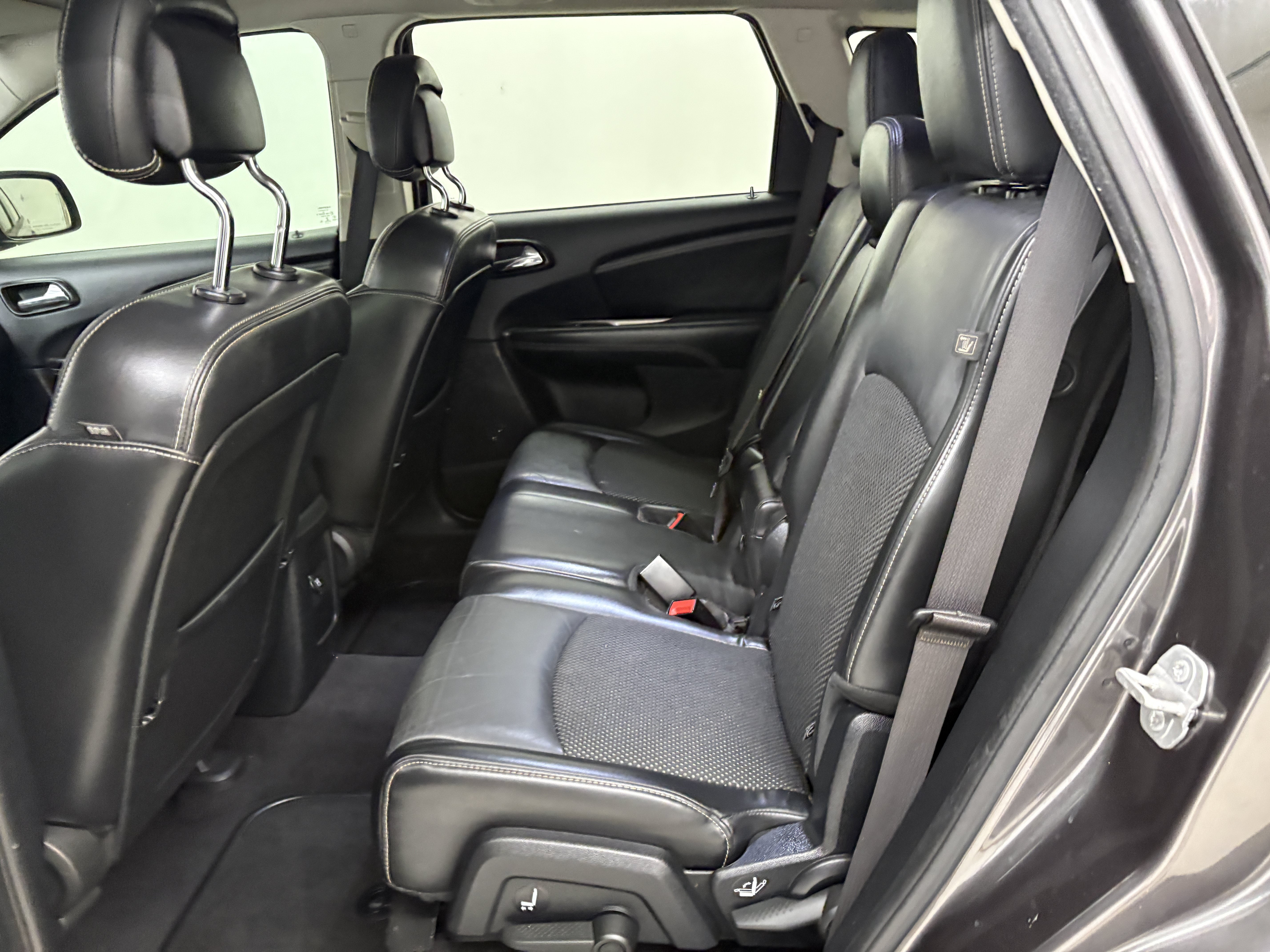 Used 2018 Dodge Journey Crossroad FWD image 12