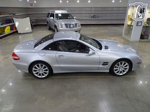 Used 2007 Mercedes-Benz SL 550 image 17