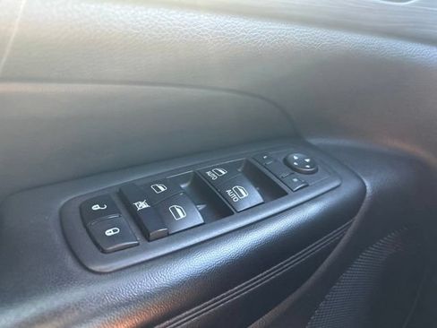 Used 2022 Jeep Grand Cherokee Laredo X RWD image 18