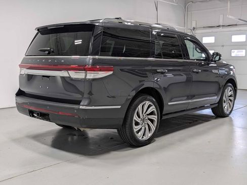 Used 2023 Lincoln Navigator Reserve AWD/4WD image 8