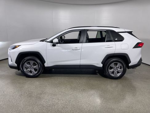 Certified 2024 Toyota RAV4 XLE AWD/4WD image 6