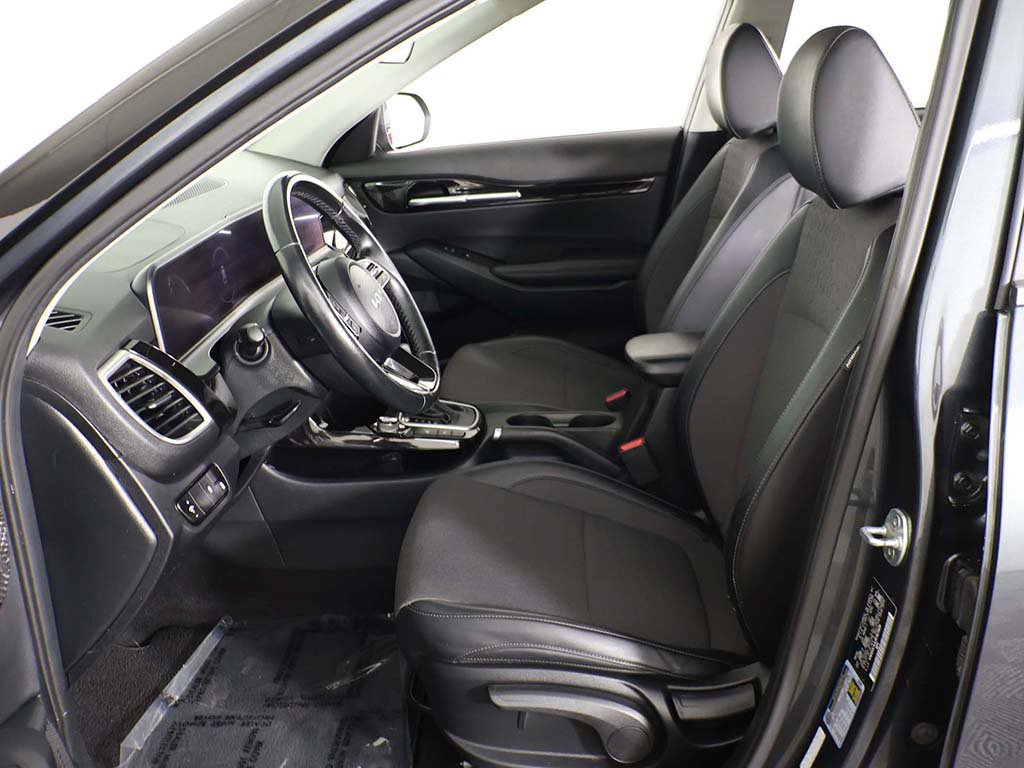Used 2024 Kia Seltos S AWD/4WD image 30