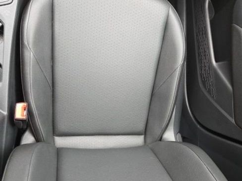 Used 2019 Volkswagen Jetta SE w/ Cold Weather Package image 19