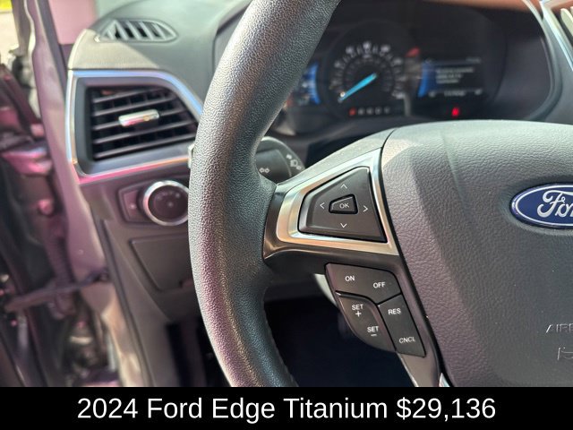 Used 2024 Ford Edge Titanium AWD/4WD image 17