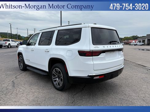 Used 2024 Jeep Wagoneer Series II w/ Flexible Seating Group image 7