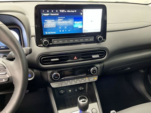 Used 2023 Hyundai Kona Limited AWD/4WD image 18