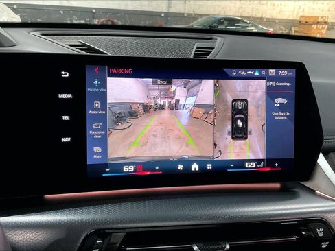 Used 2024 BMW X1 M35i w/ Premium Package image 23