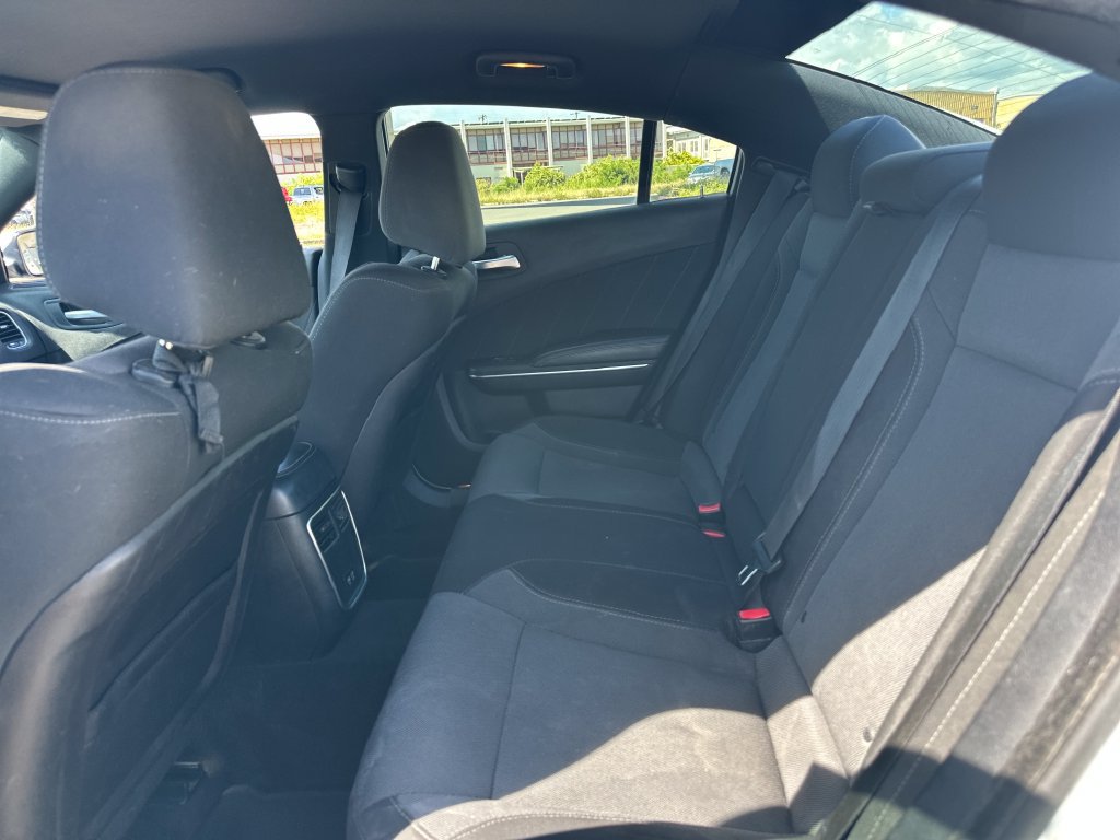 Used 2016 Dodge Charger SXT RWD image 15