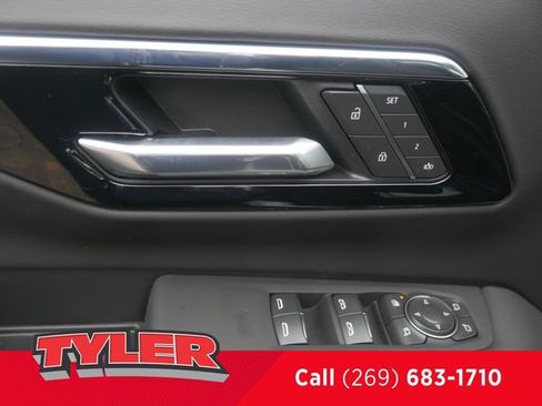 New 2026 Chevrolet Tahoe Premier w/ Sun And Tow Package AWD/4WD image 23