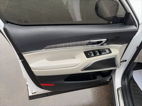 Used 2024 Kia Telluride SX Prestige image 9