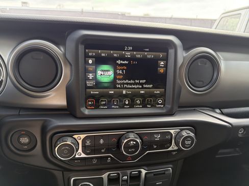 Certified 2022 Jeep Wrangler Unlimited Sport image 21