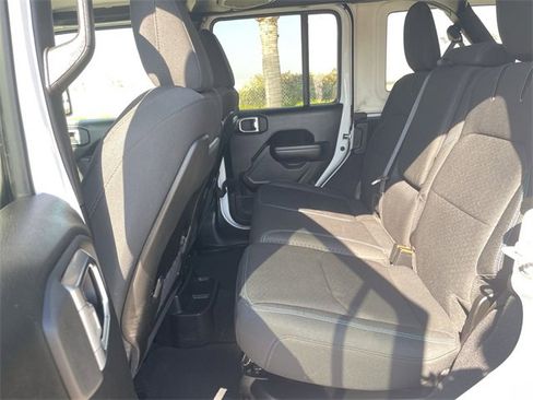 Used 2024 Jeep Wrangler Unlimited Rubicon 4xe image 24