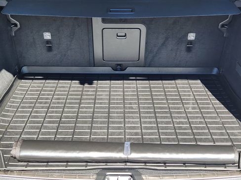 Used 2019 Volvo XC60 T6 Momentum w/ Advanced Package image 23