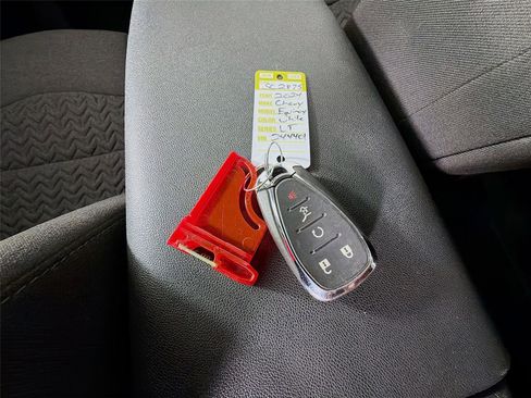 Used 2024 Chevrolet Equinox LT image 32