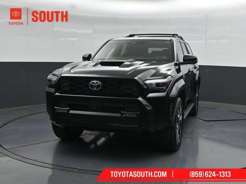 Used 2025 Toyota 4Runner TRD Sport Premium AWD/4WD image 5