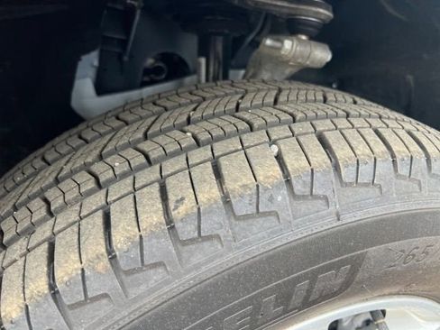 New 2025 Jeep Grand Cherokee L Laredo image 24