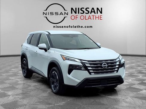 Used 2026 Nissan Rogue SV w/ Cold Weather Package FWD image 29