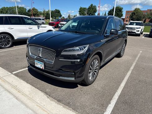 Used 2022 Lincoln Aviator AWD w/ Premium Package image 4
