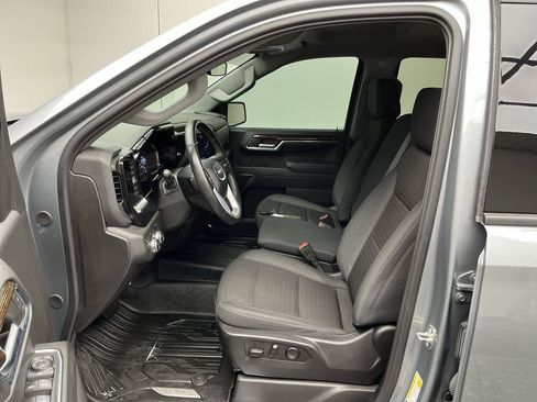 Certified 2024 GMC Sierra 1500 Elevation w/ LPO, Elevation Black Package AWD/4WD image 3