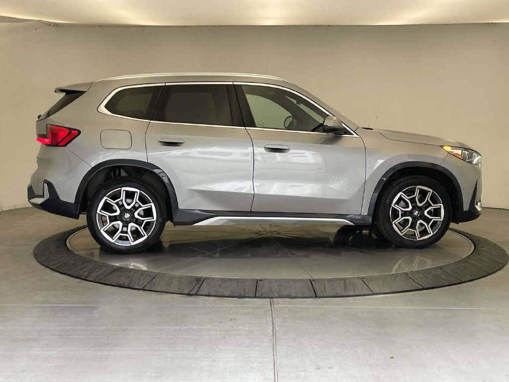 Used 2025 BMW X1 xDrive28i w/ Convenience Package AWD/4WD image 6