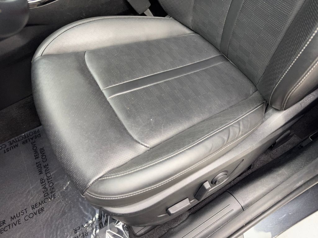 Used 2024 Kia Sorento SX FWD image 29
