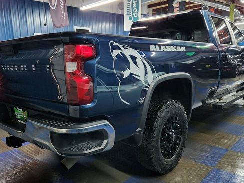 Used 2021 Chevrolet Silverado 3500 LT w/ Convenience Package image 3