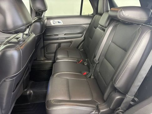 Used 2015 Ford Explorer Sport w/ Equipment Group 401A AWD/4WD image 13