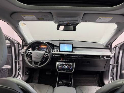 Used 2021 Lincoln Corsair AWD w/ Premium Package image 32