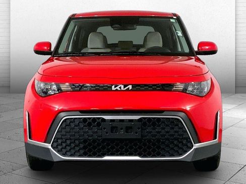 Certified 2024 Kia Soul LX FWD image 2