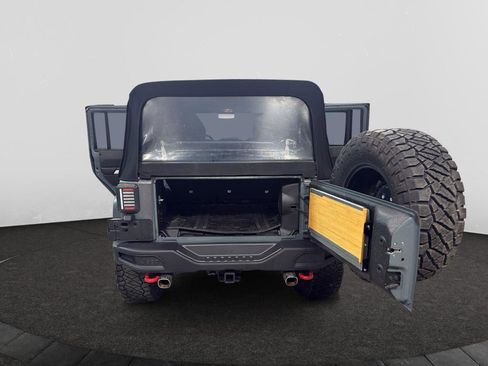 Used 2013 Jeep Wrangler Unlimited Rubicon AWD/4WD image 11