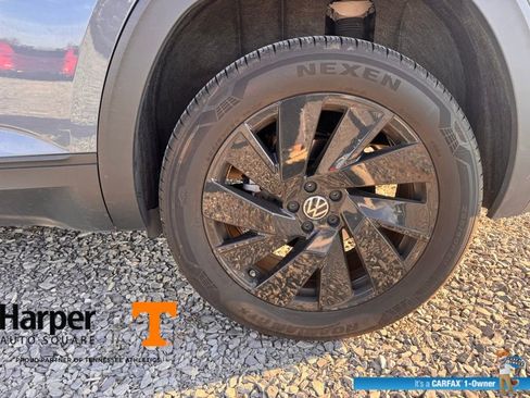 Used 2024 Volkswagen Atlas Cross Sport SE image 20