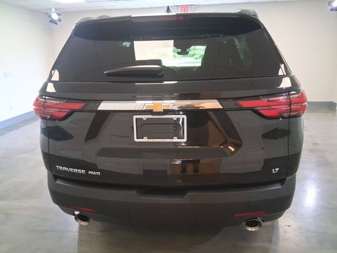 Used 2023 Chevrolet Traverse LT w/ LT Premium Package AWD/4WD image 13