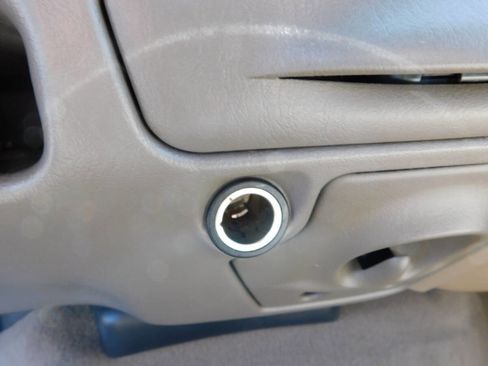 Used 2002 Ford F350 Lariat image 11