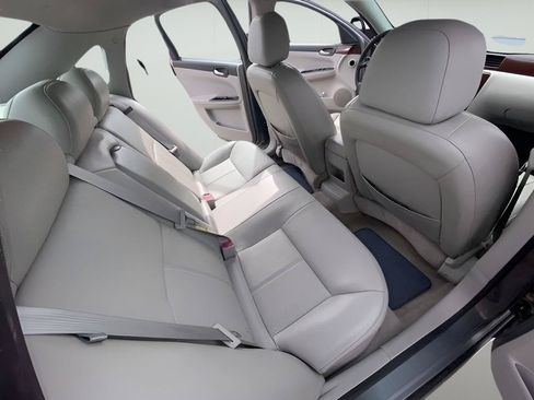 Used 2008 Chevrolet Impala LT FWD image 24