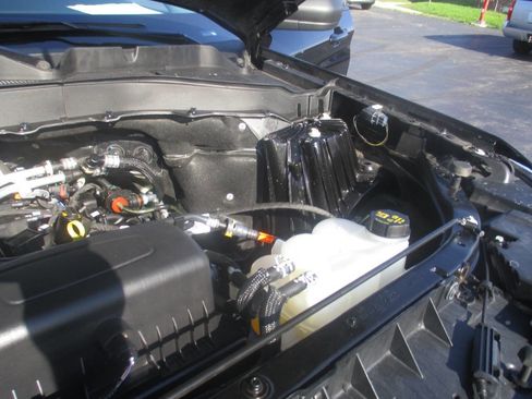 Used 2024 Ford Explorer XLT image 19