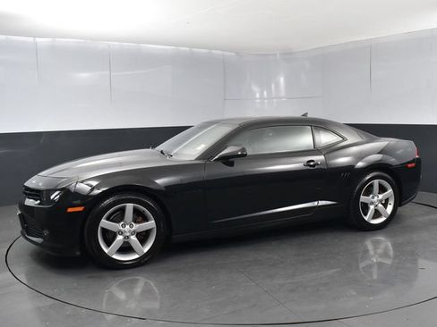 Used 2015 Chevrolet Camaro LT RWD image 5