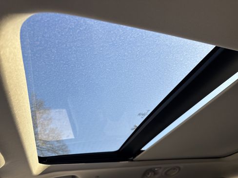 Used 2023 Ford Explorer Limited w/ Hybrid Equipment Group 310A image 25