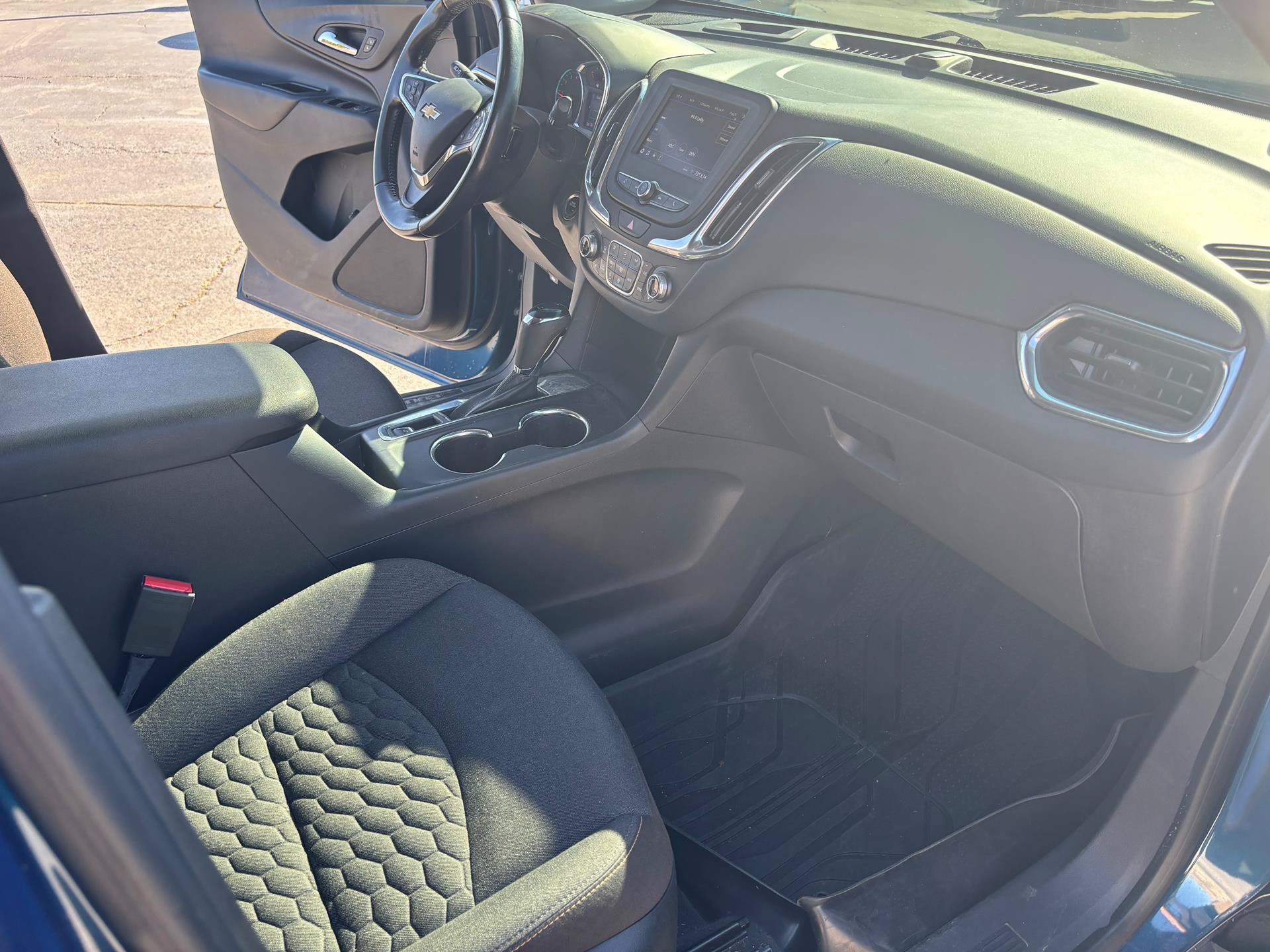 Used 2020 Chevrolet Equinox LT FWD image 13