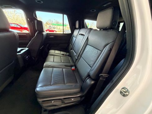 Used 2025 Chevrolet Tahoe LT AWD/4WD image 25