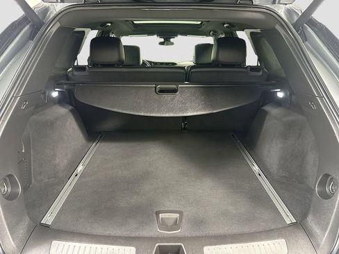 Used 2022 Cadillac XT5 Premium Luxury image 23