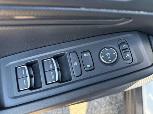 Used 2023 Honda Accord LX image 5