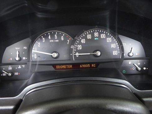 Used 2004 Cadillac XLR RWD image 20